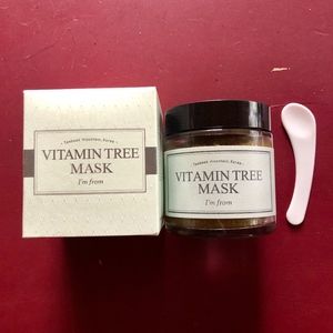 I'm from Vitamin Tree Mask + Silicon Brush